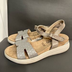 DORKING ROCK SANDALS BY FLUCHOS